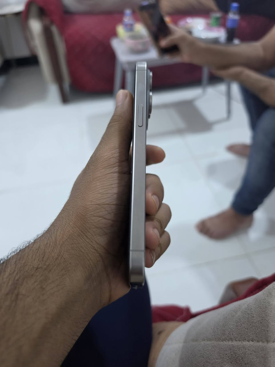 للبيع ايفون 15 برو ماكس 
بطارية 82 
,جهاز وتر 
غراضه كلهن كامله
للبيع سعره مليون 
***********
