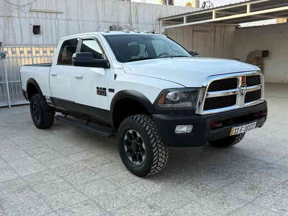 السلام عليكم رام هيمي موديل 2018 رقم بغداد هزه وسنويه جديده محرك 5700 معلايه من امريكا يعني اصلي حادث خشم البنيد بدون دواخل باقي السياره مكفوله على الفحص سيارة جديدة جدا وجاهزة ما بيه اي نقص محرك كير مكفولات صدر امامي خلفي جديد تخم تاير جديد ماشية 58 كيلو للاستفسار *********** السعر 185 ورقة مكان بغداد
