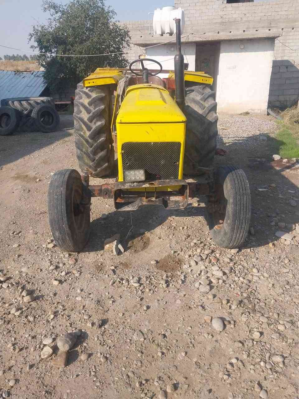 السلام عليكم مكينه عنتر موديل 89 للبيع مكينه خير من الله المكان ديالى مع معدلان 2 متر 
***********
