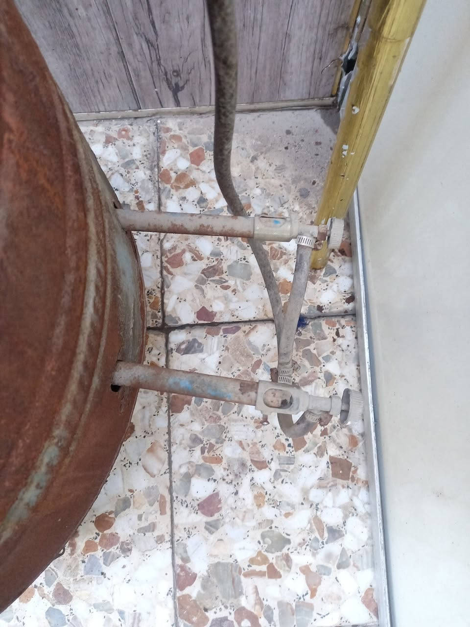 السلام عليكم للبيع يشتغل ويخبل بالخبز بس متروك ب٢٠ الف مكاني الشعب


**إذا كنت صاحب هذا الإعلان وتريد حذفه لأي سبب، رجاءا أرسل رسالة إلى الدعم الفني**