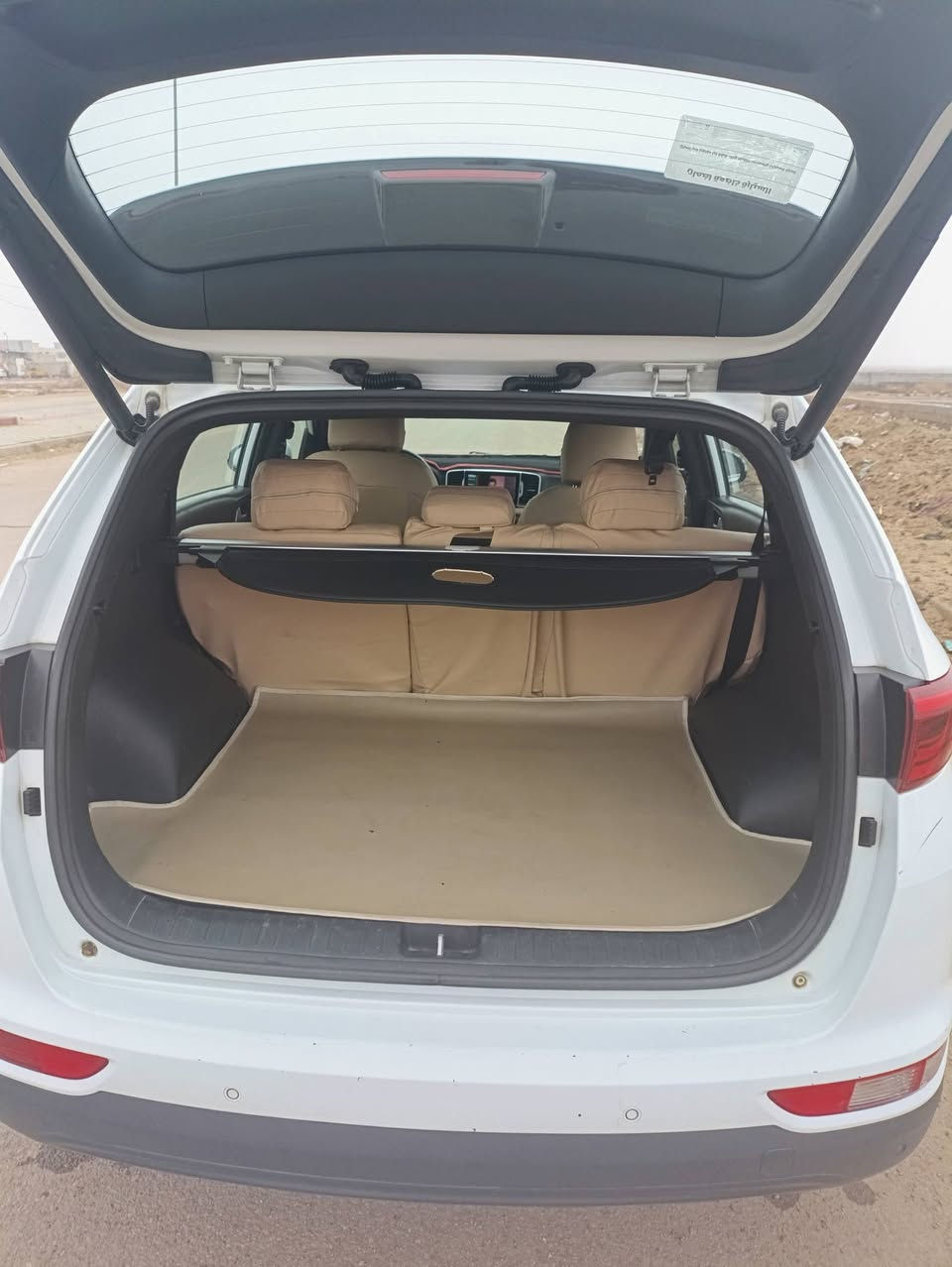 للبيع سبورتج 16 شكل 2017 خليجي رقم بغداد انكليزي بانوراما سنوية وهزة جديد تحويل ثاني يوم مكفولة كفالة عامة من الصبغ والضربة فقط خدوش ضمان الدولية محرك 2000 دوش المرغوب داخل لونين اسود وبيجي اشاير بالمري مري شفط حساسات امامية وخلفية ثلاث وضعيات للقيادة  ( اوتو سبورت ايكو ) ويلكب ١٩ السيارة كلشي متذب عليها سستم صوت JBL تبريد قطعتين سويجات اثنين وياها ماشية ١٤٤ ألف كلم
 السعر175$
السيارة سويت عليها ادامة كاملة تشمل منظومة الوقود تبديل فيت بم كاربيد وواحد احتياط ومنظومة التبريد فريز جديد دسكات جديد لأربعة اطارات تبديل زيت الكير امزويل أمريكي تبديل ماء الراديتر نوعية ياباني تبديل دهن البريك تبديل الدرع أسفل السيارة دوشمة جديدة مكان السيارة بغداد الحسينية 
 للأستفسار ***********
