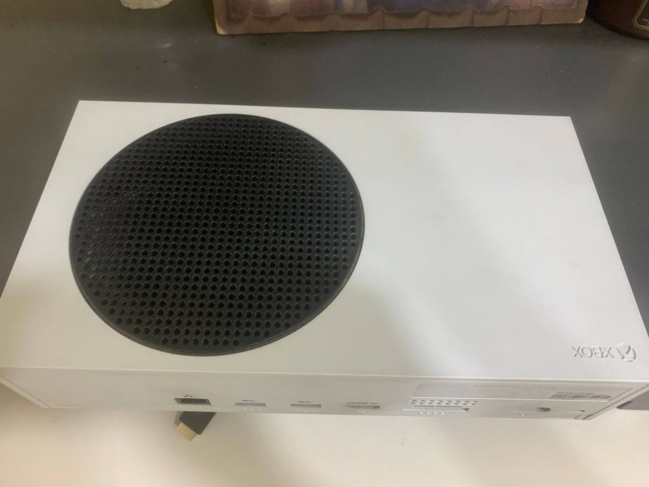 عندي Xbox series x/s 500Gb White مستعمل محمل فقط لعبة فيفا منو يريده؟


**إذا كنت صاحب هذا الإعلان وتريد حذفه لأي سبب، رجاءا أرسل رسالة إلى الدعم الفني**