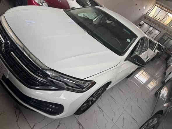 السلام عليكم جيتا موديل 24 سياره حادث جاملق بدون دواخل  نص فول بسمي مرقم اربيل تحويل ثاني يوم ماشيه 30ميل سياره جديده بمعنه الكلمه السعر  140 وبيه مجال بصيط ***********
