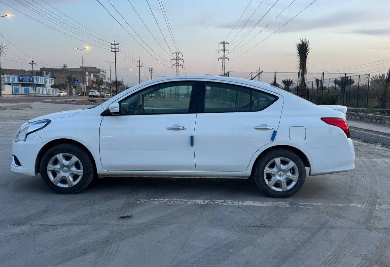 🔴نيسان صني 2025  بـ121

-ماشية 10 الاف
-اربع جامات كهرباء
-شاشة
-رقم انكليزي اربيل
-السياره كفاله عامة ماعدا شخط فقط باب السايق جداً خفيف موجود بالصور 

السعر : 121
المكان النجف 
***********
