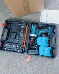 دريل شحن ماكيتا طوبه حديد مع ٢ بطارية كل بطارية ٥ خلية  السعر ٢١ الف  ...