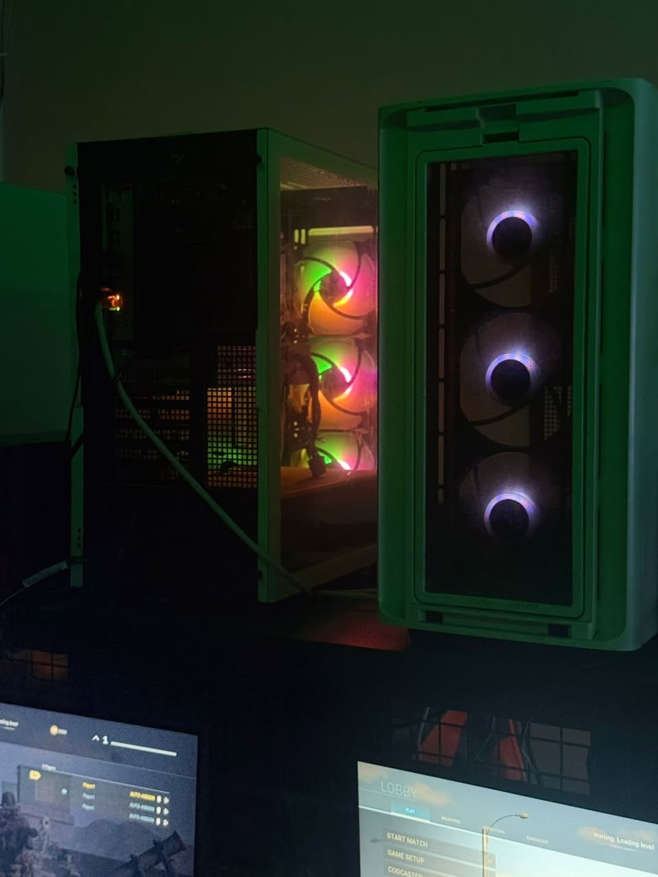 كيس عدد 2 
سعر الواحد 350 الف 
واتساب + اتصال 
***********
1-CASE GREAT WALL CI5 10TH 8 256
2-HDD 500 PC +256 ssd 
3-DDR4 PC 16GB 3200HZ
4-RX 8GB 580 AXUE
