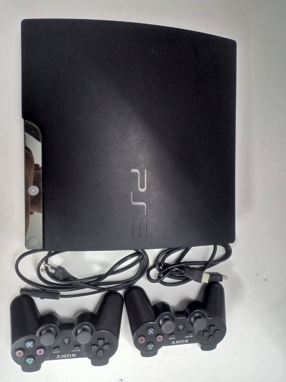 السلام عليكم عندي بليستيش 3 للبيع مثل ما موضح بل صورة الجهاز نضيف بي حدود ال20 لعبة معا كامل مستلزمات ما عدا واير الشحن السعر 120 وبي مجال مكاني الموصل جانب الأيسر للاستفسار الاتصال على الرقم ***********
