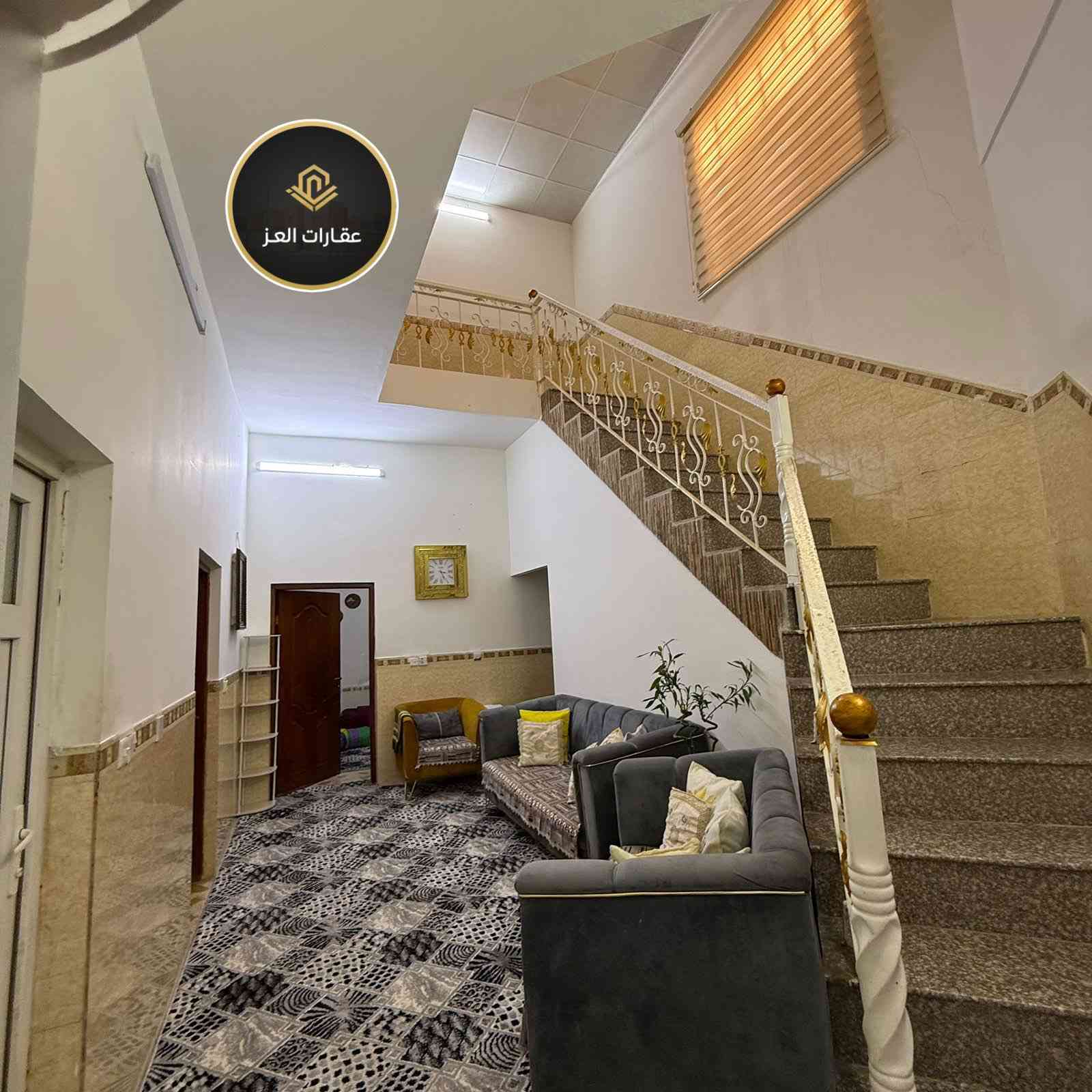 للبيع  دار  في تكريت - حولي الزهور
- المساحة : 200م  طابقين ركن واجهه 20 شارع 20 
 - 3 غرف نوم كبار - صالة - استقبال 
 - مطبخ - 3 صحيات - سطح شتايكر
- السعر 180 مليون والشراي يدلل
للتواصل: *********** -
