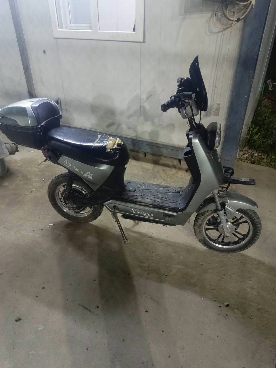 السلام عليكم
ماطور حجم 14 
بطاريات 4 جديده حجمهم 22
 وحده واكفه بس 
وباقي التفاصيل على الخاص 
السعر 225
***********
