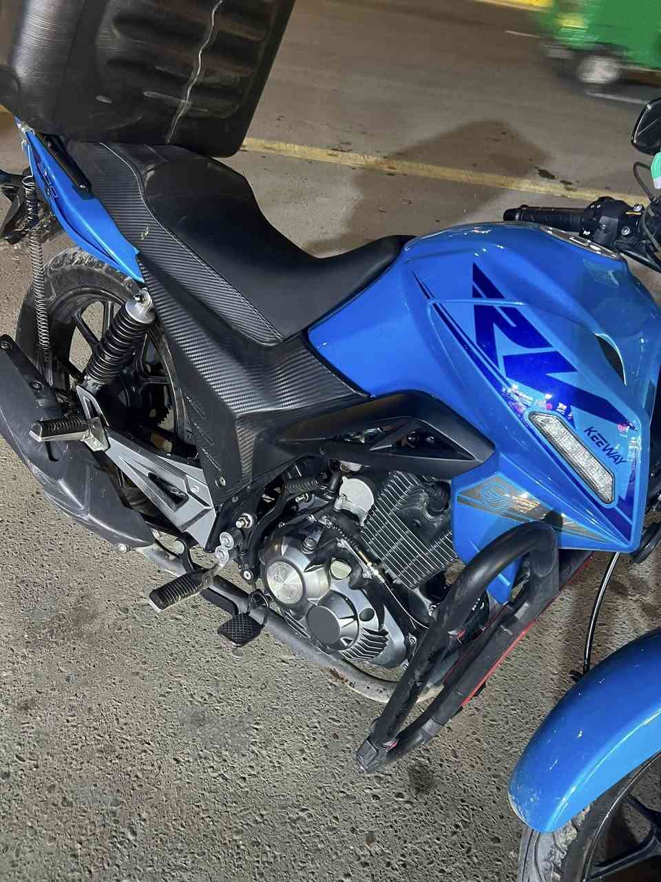 السلام عليكم دراجة أر كي موديل2025 مرقم اربيل انكليزي لوحه و سنويه دراجه نضيفه وكفاله عامه برغي واحد ممفتوح بالدراجه مكاني بغداد مدينه الصدر سعرها مليونين و750 الف وبيها مجال بسيط للشراي رقمي***********
