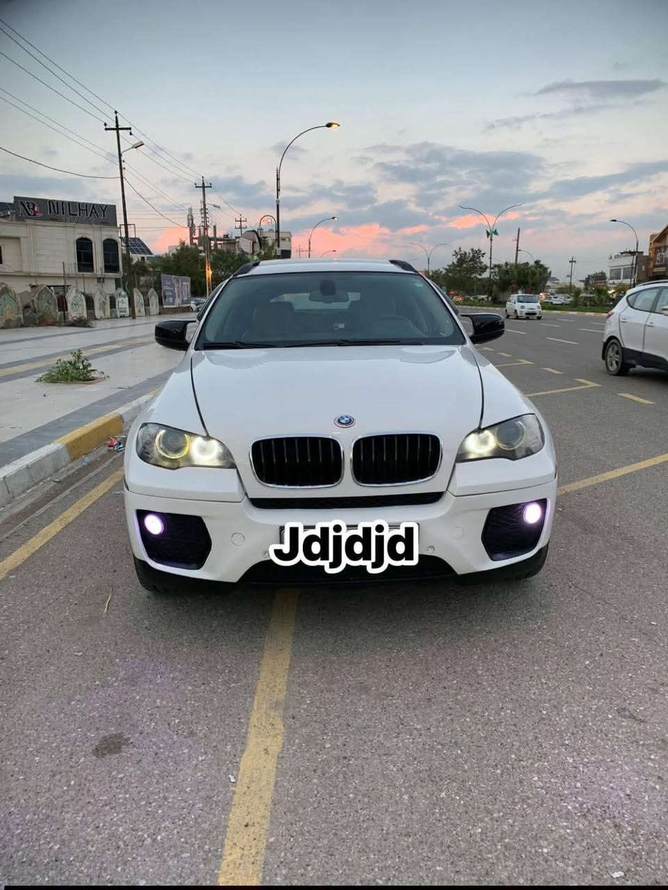 Bmw x6
‏السلام عليكم 
موديل 2010
محرك 6 سلندر N54 بانزين فور ويل
صبغ احزام بسبب تغليف بدون حادث كفاله
خليجي وكالة عروش
ماشيه 160حقيقي 
المواصفات فول 1/1خنك 
كشنات جلد كهرباء
تحكمات ستيرن شفتات
سلايت
كامرة دواره
مرايات شفط
هواي موصفات بيها 
تخم تاير جديد
حدادية صدر +كهربائيات بلادي شغال كله كفاله
كير مكينه كفاله
رقم اربيل انكليزي شرط باسمي +بطاقت بنزين
سعر 150وبيها مجال الطيبين اتصل وخادم
عنواني كركوك رقم *********** وتساب (***********)
