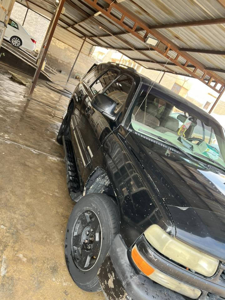 سلام عليكم تاهو 2003 سياره كامله تبريد تدفئه كير محرك كله مكفول عفاله عامه سياره مال مزاد مزاد  بيه كتاب ترقيم وماشي بل معامله مال الترقيم  سياره كامله مكمله فقط بيه بس حداديه مالته ***********  سعر 88$ وبيه مجال
