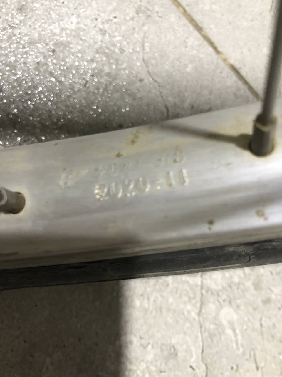 سلام عليكم بايسكل للبيع شركه مرغوبه BDبايسكل نضيف فقط جاملغ وابريك امامي مابي ويل الوره موديل 15 والكدام20بلادي ويل الوره فقط يحتاجله جرخ بعد اي عيب مابي بايسكل كدام العين للبيع او للمراوس بموبايل ايفون 
سعر 70وبي مجال 
مكاني كركوك القادسيه 2شارع ابو وليد


**إذا كنت صاحب هذا الإعلان وتريد حذفه لأي سبب، رجاءا أرسل رسالة إلى الدعم الفني**