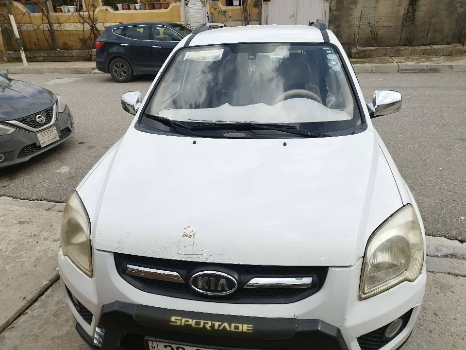 سەیارەیەکی Kia Sportage 2010 بۆ فرۆشتن، سەیارەکە زۆر توکمە و ماڵی دۆستە.
​مۆدێل: 2010
​رەنگ: سپی بەفری
​گێڕ و مەکینە: بە شەرت، بێ کێشە و تەقە و ڕەقە.
​ناوەوە: زۆر خاوێنە و هەموو گیانی بە شەرتە.
​بۆیاخ: بێ بۆیاخ
​سەنەوی و ژینگە: نوێیە تا (٢٠٣٠) بەسەر ناچێت
​تێبینی: سەیارەکە هیچ خەرجییەکی تێدا نییە و ئامادەیە بۆ لێخوڕین.
​نرخ: (125 گەڵا) مەعامەلە
شوێن: (قەڵادزێ)
ژمارەی مۆبایل: (***********) بشدار, السليمانية
