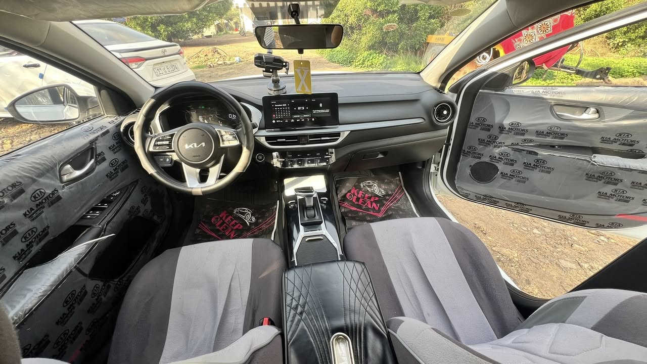 كي 3. موديل 2024  
رقم اربيل 
ماشية ١٢. الف 
على وضع الشركة 
 العنوان. واسط العزيزية 

***********
