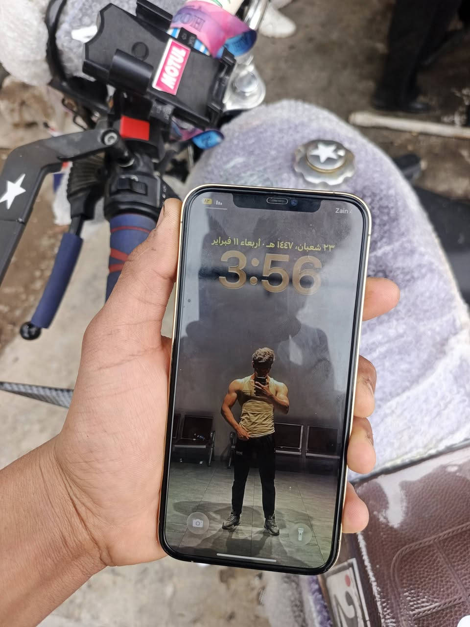 يالله
ايفون ١٢ برو ماكس 
نضافه فوول حرفيا جلخ ما بي 
جهاز مال جناي ميتفوت نضيف كلش 
ذاكره ٢٥٦ 
مستبدل فقط بطاريه وكاله 
والفلاته مال فيس ايدي 
كلشي بي شغال 
فيس ايدي شغال 
كامراته زلال ما شاء الله 

سعره 375 الف 
موقع  رمادي تاميم 
استفسار واتساب ***********
