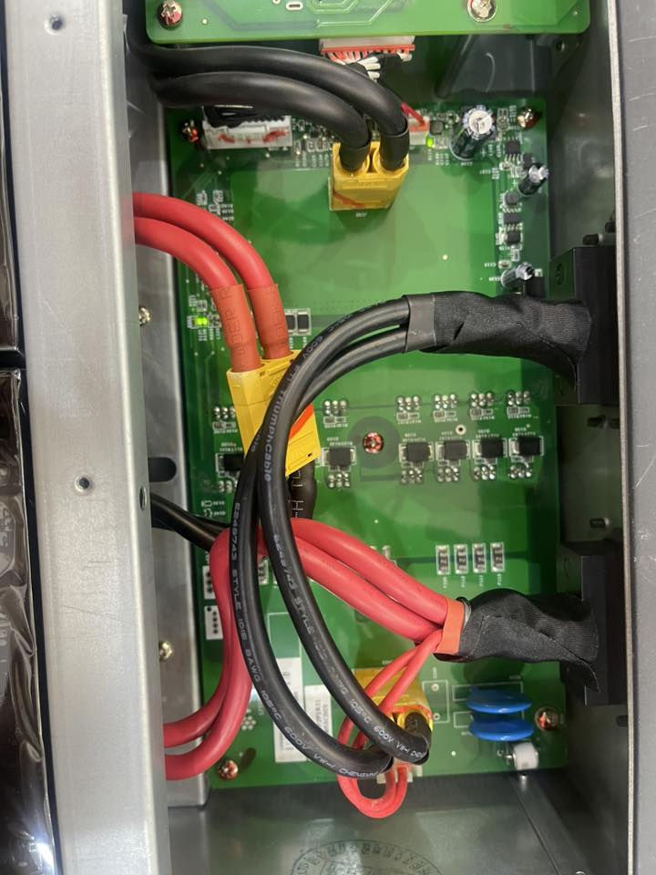 السلام عليكم متوفر ١٠ قطع السعر ٨٠ الف للقطعه من هاي بطارية مال بالة شغالات بس يحتاجلة برمجة حتى يتوافق مع الانفيرتر نظام 48 فولط ماركة كلش غالية سعر القطعه ٨٠ الف


**إذا كنت صاحب هذا الإعلان وتريد حذفه لأي سبب، رجاءا أرسل رسالة إلى الدعم الفني**