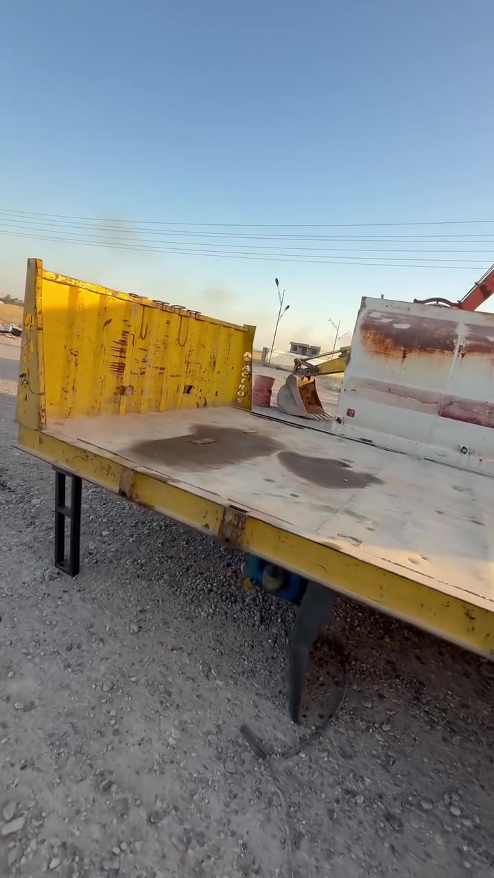 السلام عليكم بدي للبيع حدادي ***********
