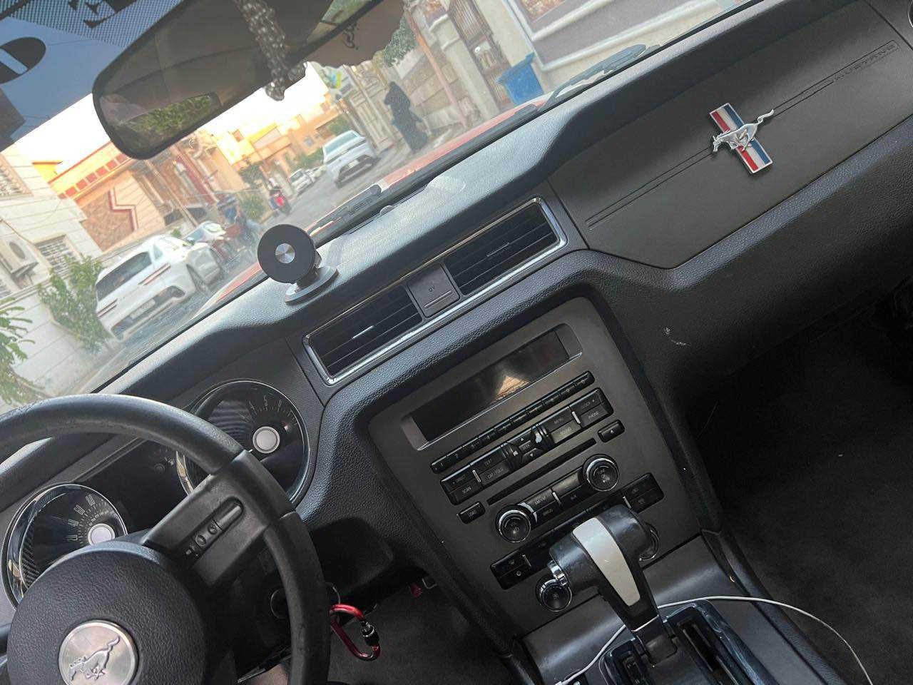 موستنك 2011
سيارة جاهزه بدون اي نقص 
محرك 3700 خير من الله 
كير اي طگه ما بيه 
سياره كلها على بلاد حتى كشناتها بلاد 
 السونار مرفق
ترايك وين متريد
سياره رقمها اربيل عليها غرامات تنزل من سعرها
سعر السياره 79 ورقه وماكو هيج نظافه بهاذا السعر وبيها هم مجال وتدللون 
مكان السياره بغداد الدوره حي الصحة
***********  
واتساب واتصال ما متوفر على فيس بغداد, العراق
