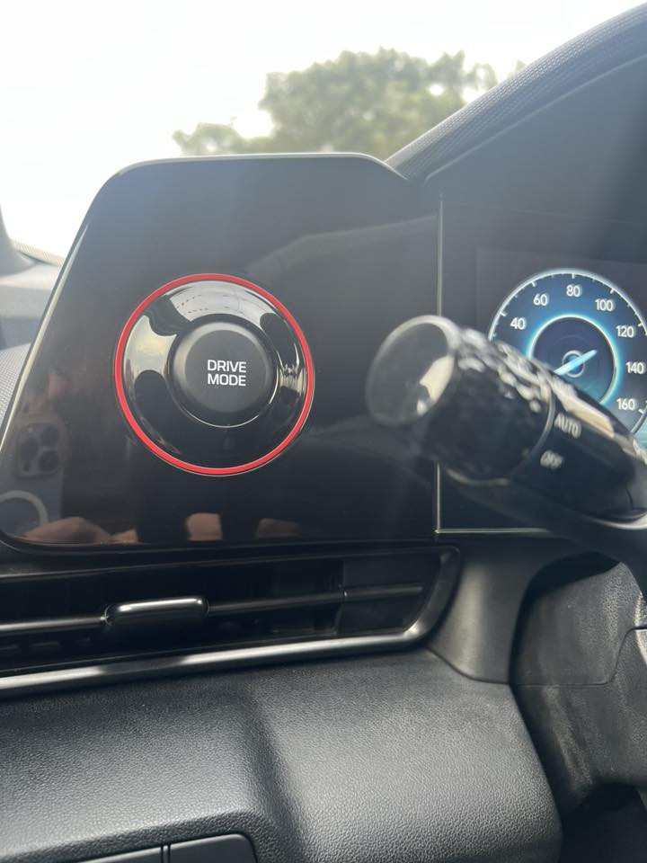 النترا 2023 فئه N Line  سعر مناسب
ترقيم وهزه وسنويه كله جديد رقم اربيل 

فتحة   بصمه   كراسي حظن رياضي   دشبول ديجتال   بك لايت لد   بجم لد   كشاف لد  ويل كب رياضي  تشغيل عن بعد   صندوك بصمه   كرسي كهرباء   كشنات تدفئة    دشبول متغير الثيمات  كير S  شفتات ستيرن   تحكمات ستيرن 
ستيرن رياضي حرف N   دمامات    شاحن وايرليس

حادث السياره كما موضح بالصوره بدون اي دواخل  وبيها قطعتين كلير من امريكا فقط بخ 
مكانها صليخ ال 600
***********
