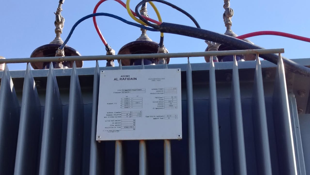 السلام عليكم محوله للبيع 100kv(عراقي) مشتغله موسم فقط مع ملحقاته كافه وياه ثلاث اعمده وسلك كامل للاستفسار الاتصال على الرقم *********** المكان كركوك
