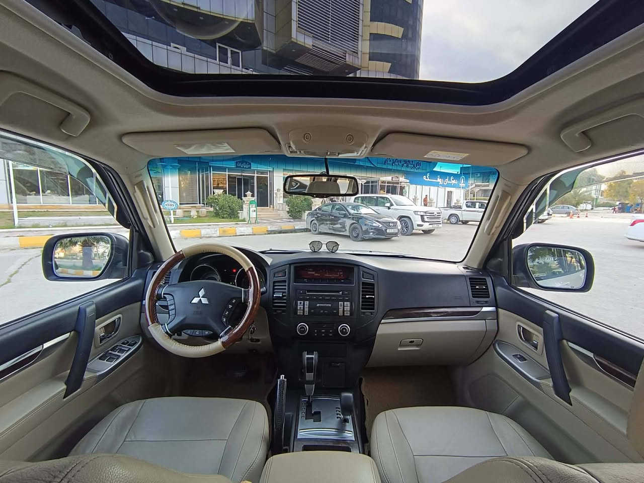 سلام عليكم بايجيرو موديل 2014 فول موصفات كشنات جلد كهربايه حبتور السيارة جديده مكفوله من الصبغ والتبديل والمحرك والحداديه والكير والتبريد وتخم تاير كفاله عامه وتحويل مباشر رقم سليمانيه اواي تفاصيل اتصل وني حاظر ‭***********
