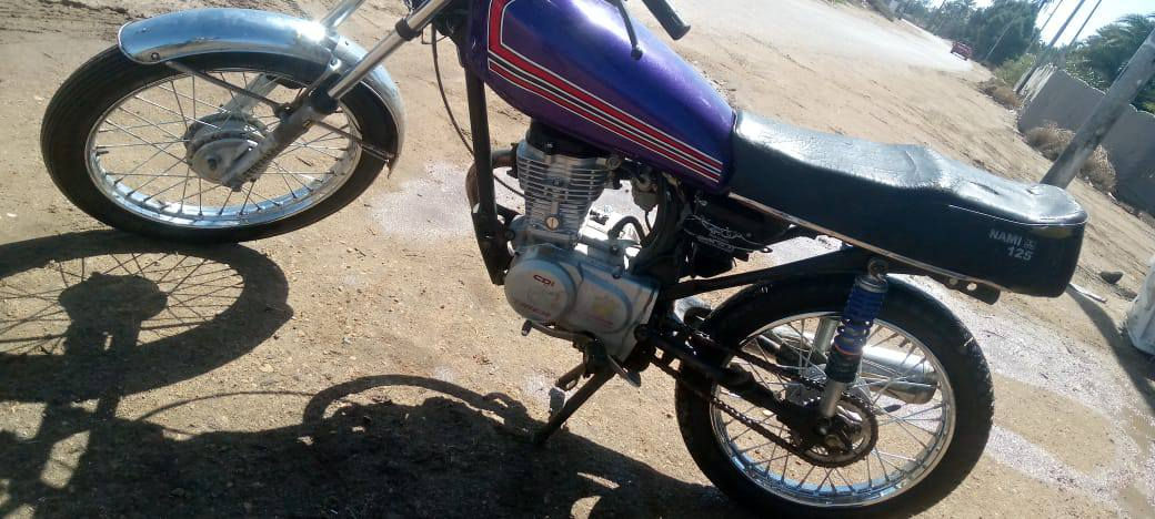 سلام عليكم. من رخصة الادم مكلف بلنشر دراجه حلوه ونضيفه سعره مناسب ودراجه خدميه عوزه بس مدكر مكان الرميثه ابو شريش الضوالم. رقم صاحب دراجه ***********
