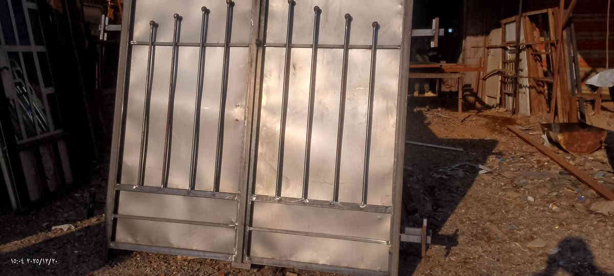 باب طلاكتين البيع العرض مترين وطول مترين جديد مامستخدم مكاني بغداد الشراي يتصل على  ***********
