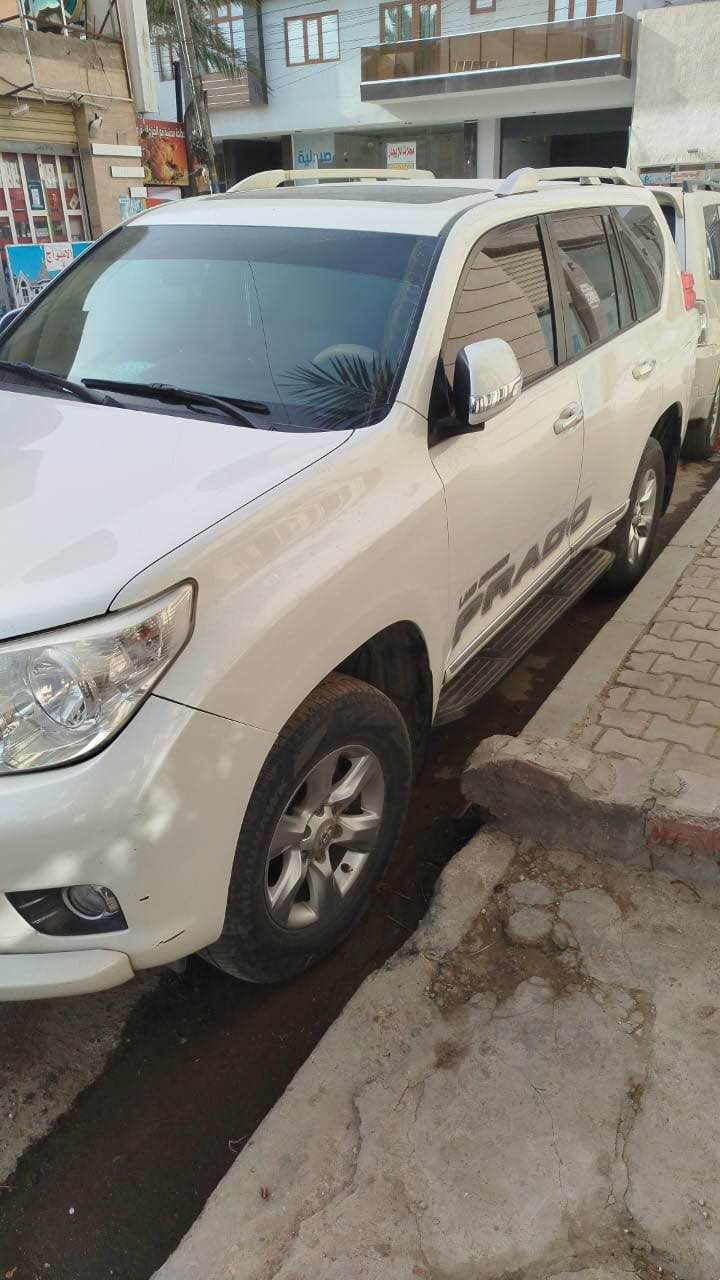 السلام عليكم  
برادو للبيع 2012 كويتي TXL سيارة فول مواصفات 

وجديدة كير ومحرك خير من. الله بيها هذا الصبغ الموضح بالسونار ماشيه 178.000 كم السعر 31.000 $ بيها مجال بسيط الموقع بغداد /.زيونه 
رقم الهاتف *********** بغداد, العراق
