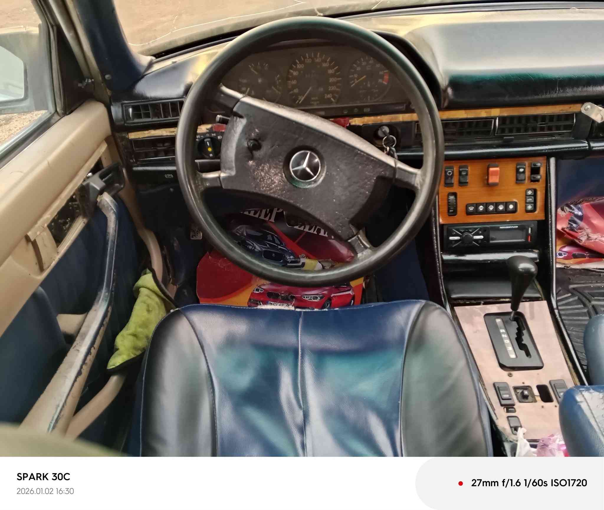 السلام عليكم 
مارسدس للبيع محور ففتي 3000
راسي  6سلندر سنويه بسم صاحب السياره  السعر 60
بيها مجال 
للاتصال *********** ديالى تقاطع الوجيهيه
