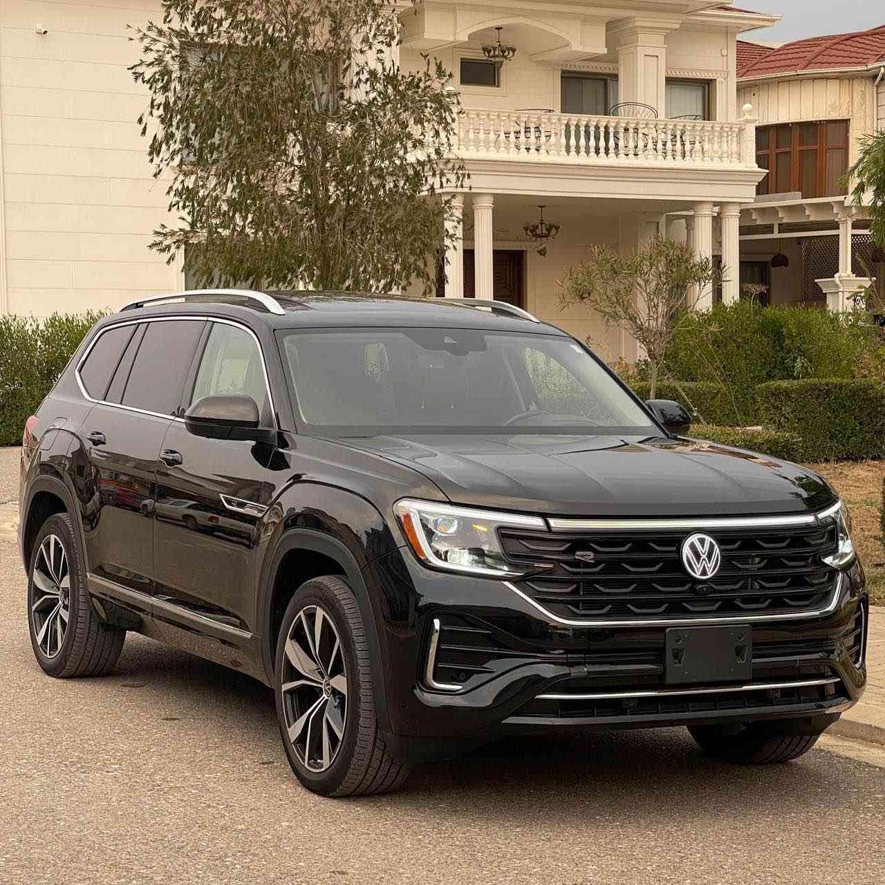 Atlas 
SEL Premium R line
مۆدێل ٢٠٢٤
بێ ئایرباگ تەنها نیو سندوقی سبوغە 
رەنگی رەش 
مواسەفات کوشن ساردو گەرم- کوشن جلد-داتاشۆ
-پانۆراما- پەردە - سندوق شەفت-٥ کامیرا-رادار-شەغال
*********** واتساپ فایبەر سەیارەکە لە هەولێرە أربيل, العراق
