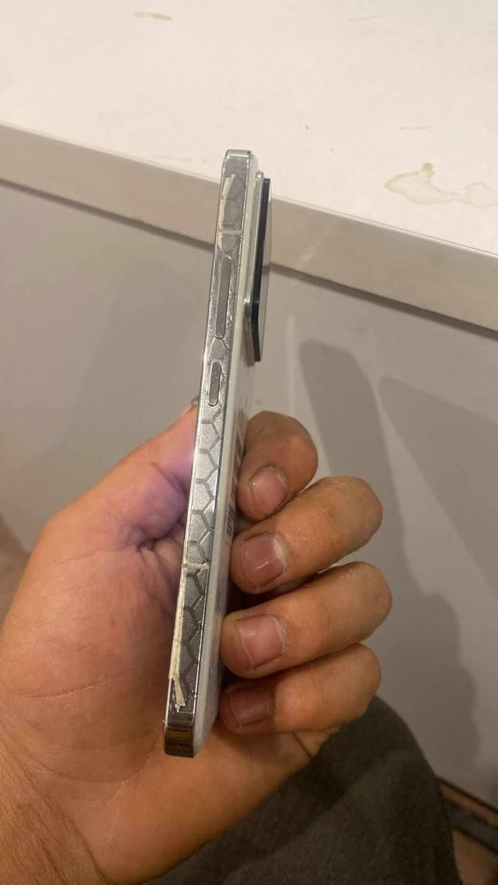 شاومي 14
نظيف جدا

شرق اوسط

ذاكرة 512 

بدون ملحقات فقط الشاحنة الأصلية

السعر 525 الف 

استخدام 4 اشهر
مكان بغداد الكرخ


**إذا كنت صاحب هذا الإعلان وتريد حذفه لأي سبب، رجاءا أرسل رسالة إلى الدعم الفني**