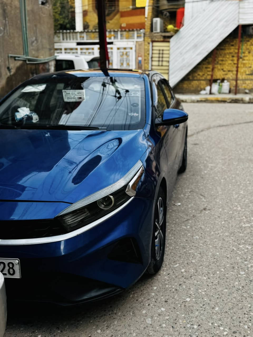 فورتي 2022وررد امريكي حادثها موضح بالصور مكان السياره بصره مركز المدينه بالمعقل السعر133ورقه وبيها مجال 
للاستفسار :***********
