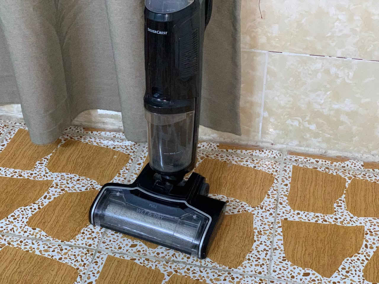 ماسحه سيراميك
3X1تكنس 
وتمسح 
وتنشف 
سعرها75وبيها مجال بسيط
مكان اربيل


**إذا كنت صاحب هذا الإعلان وتريد حذفه لأي سبب، رجاءا أرسل رسالة إلى الدعم الفني**