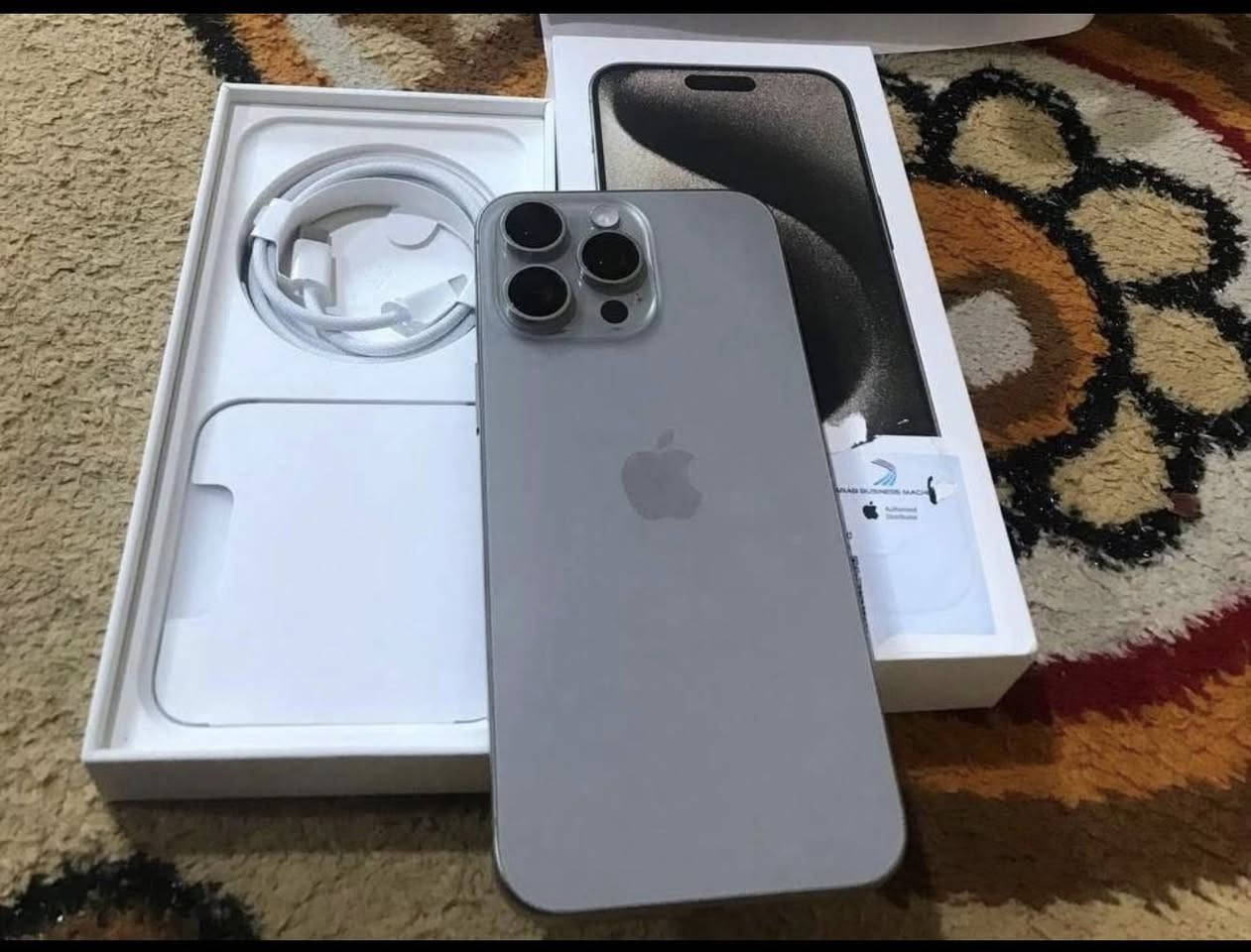 سلام عليكم
ايفون للبيع 

15 برو ماكس 

ذاكره 256 

بطاريه 91 

دبل سيم 

نموذج Za 

جهاز نضافته 100 شرط

جهاز بل باكيت جديد حيلل 

شرط ماممفتوح ولا يعبر هوه 

أنطيك هوه ضد ماي تخلي بل ماي شرط 

ويه ملحقاته كارتون اصلي شرط 

شراي تعال خاص او للاستفسار 

بي واتساب ***********
