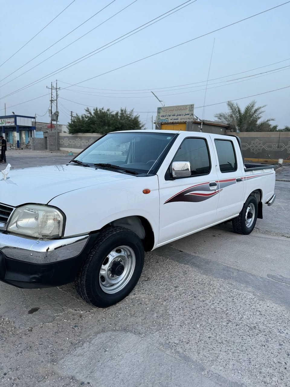 السلام عليكم للبيع نيسان شبوط 2012كفاله عامه ماشيه 175 ضربه صبغ تبديل مكينه حداده تبريد طخم تاير السياره جديده مانقاصهه برغي بسمي سنويه  لل28 رقم سليمانيه المكان البصره الزبير ‭٠٧٧٠ ٩٠٨ ٢٥٦٦‬
