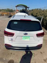 سورنتو خليجي 6 سلندر  موديل  2016 ماشية 130 كفالة عامة  215 وبيها مجال...