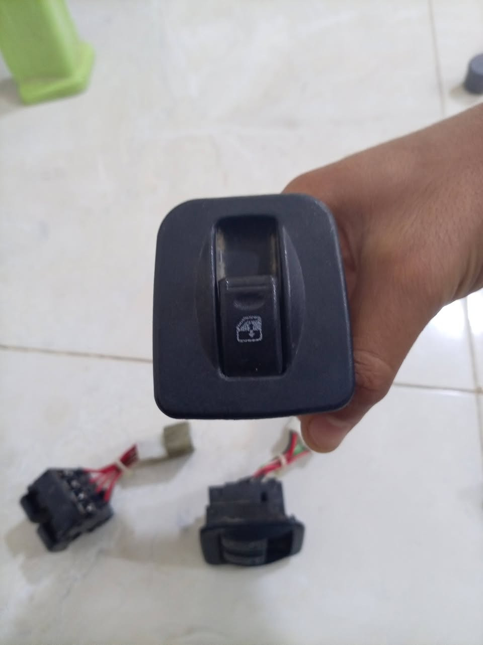 السلام عليكم غراض خاصه بل السايبه فقط كلمن وسعره او مراوس بك لايت سايبه كلهن شلع مكاني كوت ***********
