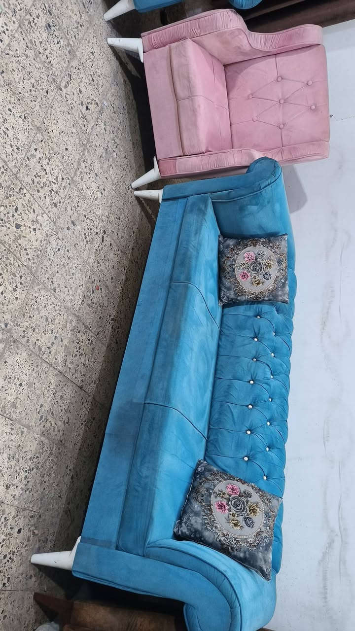 تخم 10مقعد 💺 اخو جديد اي ضرر مابي تسكام سعر ,,225,, بي مجال مكان لبياع *********** يوجد واتساب
