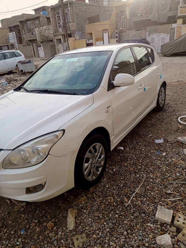 السلام عليكم اخواني الاعزاء من رخصة الادمن المحترمين للبيع النترا هاتش باك خليجية موديل 2012 رقم بغداد دولي جديد مكينة 1600دوش كير AT سنوية الى 2031 بسمي صبغ جاملغ أمامي أيسر وأيمن بدون دواخل وهلال خلفي بارد بسيط في الباب خلف السائق بدون دواخل شاصي لغود تكم كفالة تبريد ثلج منظومة جديدة صدر أمامي خلفي جيد جدا تخم تاير جديد تدفئة كاملة رقم مميز العنوان بغداد الدورة السعر 78 بيها مجال قليل هاتف 
***********
***********
اسف على الاطالة بغداد, العراق
