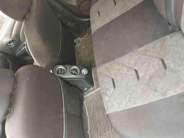 نيسان سني 23 مصري مكفول شاشة وكاميرا  رقم شمالي الجديد ماشية 43 شرط التحويل مكاني بغداد حي الجهاد السعر 118 ورقة من الاخير الاتصال على الرقم *********** بغداد
