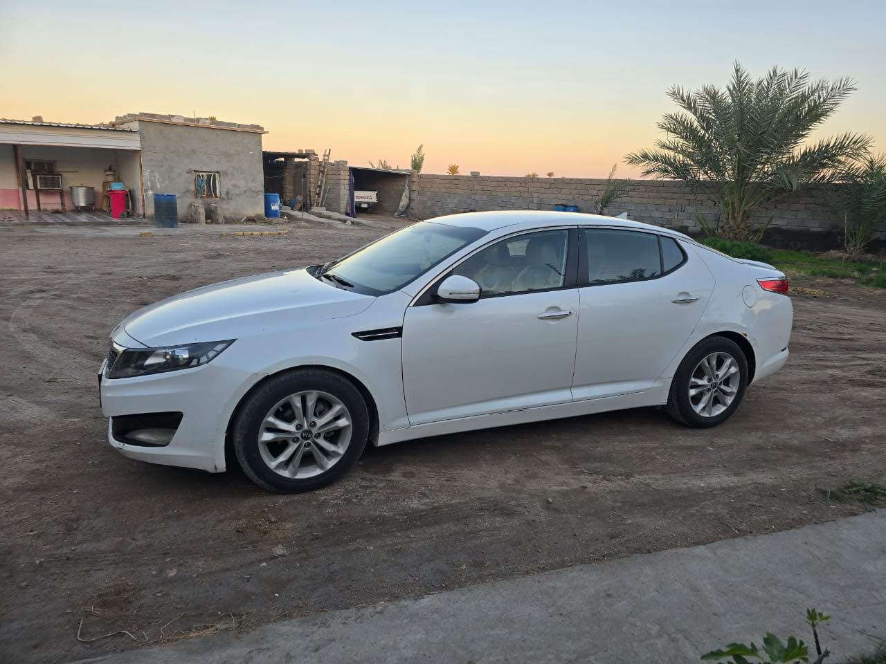 كيا اوبتما  خليجي موديل 2011 مكينه 2000 دوش مكفوله كفاله عامه لا معجون ولا صبخ 
تخم تاير تبريد امامي خلفي حداده جديده سنويه جديده لل 30 رقم انكليزي بصره 
السعر 115 مكلف بلنشر 
رقم الراعي *********** البصرة, العراق
