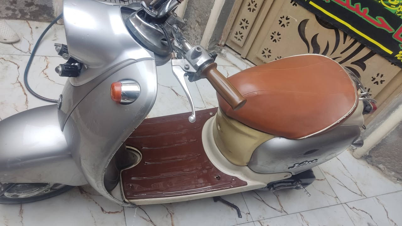 دراجه مصريه نضيفه للبيع   

مفتوحه كهربائيات شغاله  مبدل كابريته اصليه مبدل دبلات اله ومدبل كلجات شلعتها ومعدلها زين رايدها ب 175 وبيها مجال 

***********
