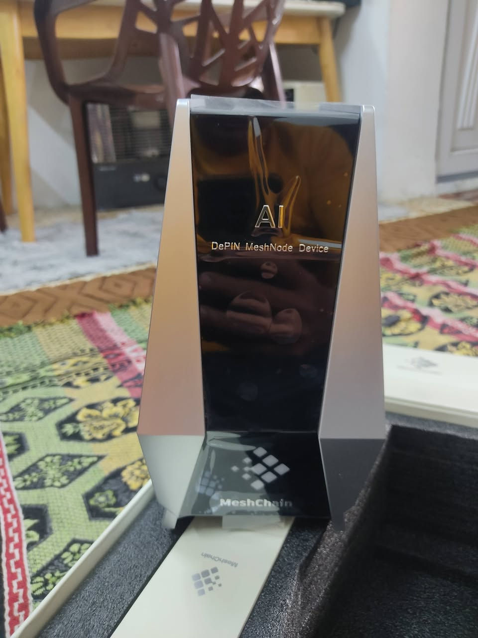 جهاز Meshnode AI هو جهاز لشبكات البنية التحتية الفيزيائية اللامركزية (DePIN).
يعمل الجهاز كعقدة في شبكة MeshChain لتقديم خدمات الذكاء الاصطناعي والمشاركة في البنية التحتية اللامركزية.
يهدف إلى توفير مشاركة آمنة وفعالة في الموارد الحوسبية والشبكية.
يعتبر جزءًا من توجه حديث لدمج تقنيات البلوكشين مع الأجهزة الفيزيائية لتوزيع خدمات الذكاء الاصطناعي.
٧٥ الف


**إذا كنت صاحب هذا الإعلان وتريد حذفه لأي سبب، رجاءا أرسل رسالة إلى الدعم الفني**