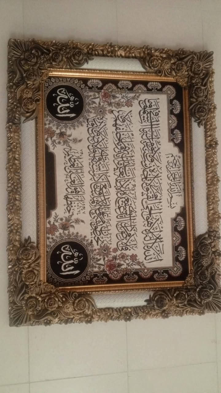 متوفر 3 كراسي من هذا على 15 كلهن 
صوره 15حجم كبير 
ايه 15 حجم كبير


**إذا كنت صاحب هذا الإعلان وتريد حذفه لأي سبب، رجاءا أرسل رسالة إلى الدعم الفني**