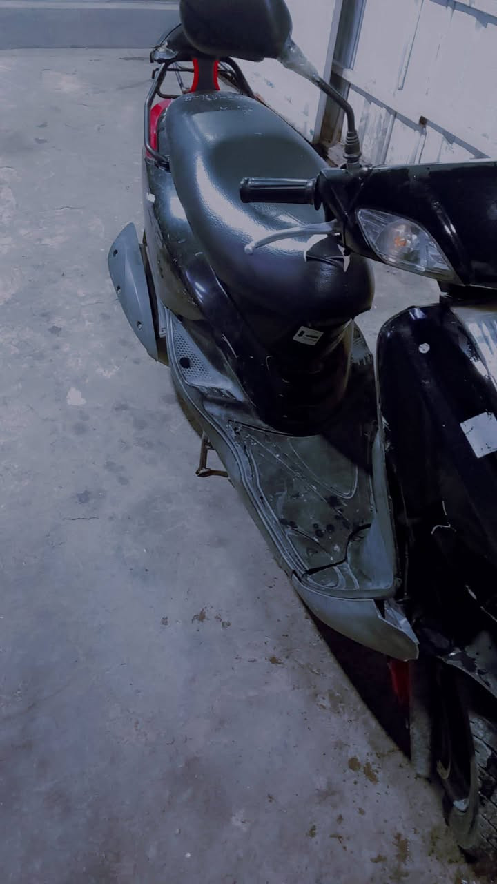 دراجه جديده  وحلوه بس هاي لضربه بلبجم ومامفتوحه  العنوان بغداد ولسعرها600ولنتصال واتساب ***********
