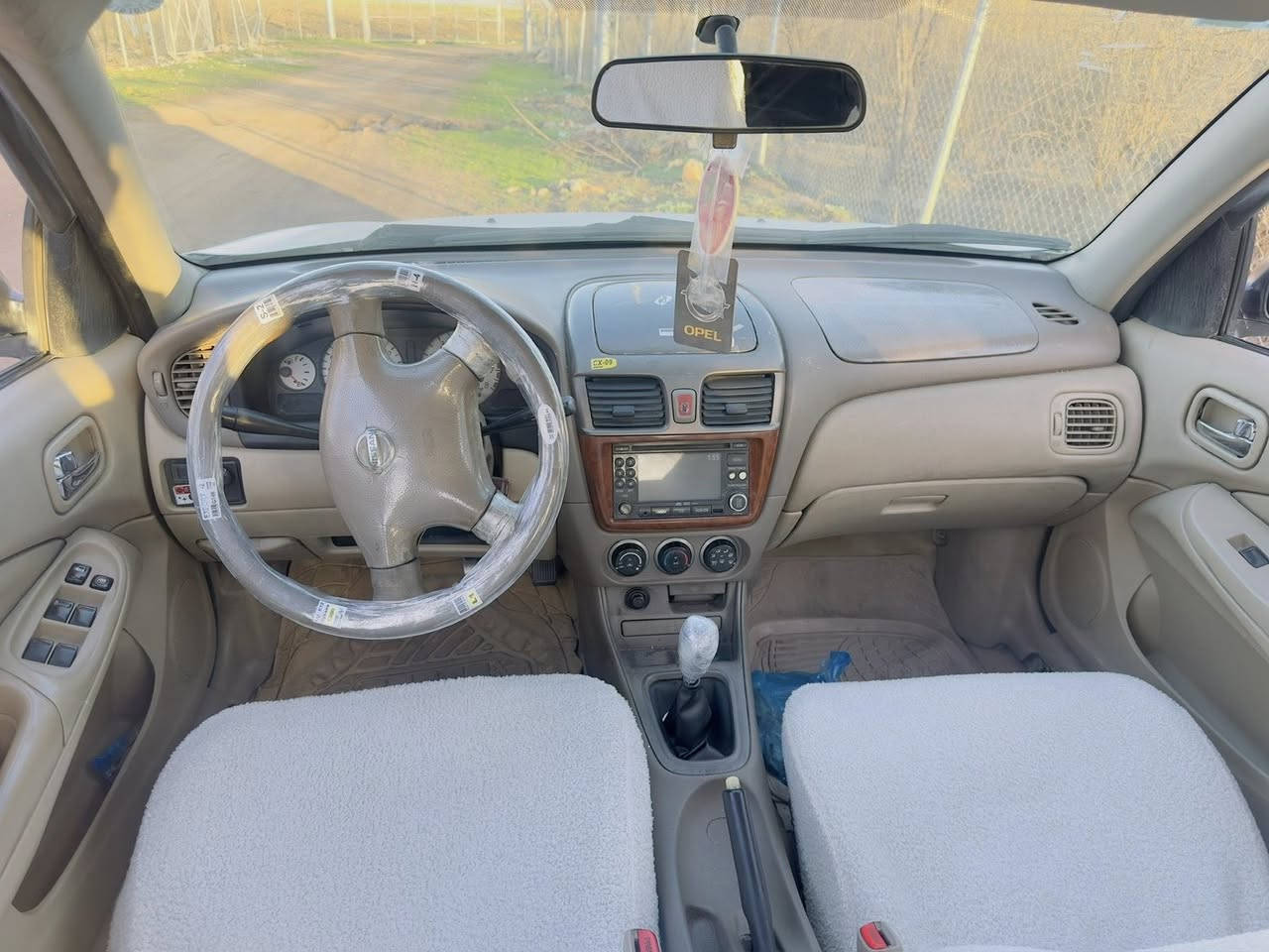 نيسان سه نى يابانى ٢٠١٠ ناوزه رد چوارجام كاره با سه نه ويو ره قه مى تا ٢٠٣١ تازه ته حويلو خرامه به شه رت مه كينه و گيرى به شه رت سه ياره كه ته كسى بوه كراوه به خسوسى پيشو دواو شانو سه قف به شه رت مالى دوسته زور جوانه سه ياره كه ٧٣$ وه ره قه و كه مي مه جال ***********
