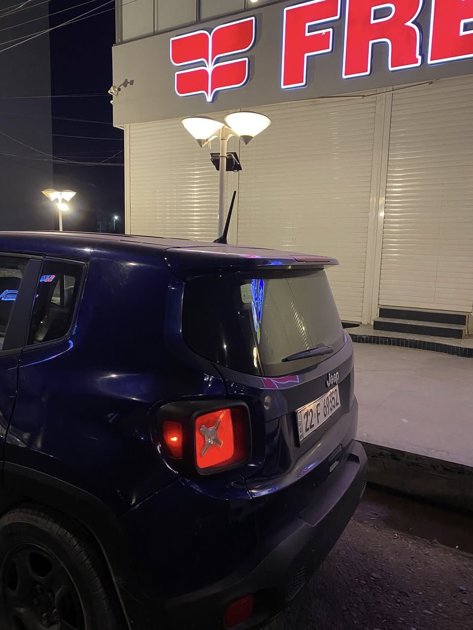 السلام عليكم 
جيب رينيجيد 2019 
ماشية 129كم
محرك 2400 
المواصفات سبورت 
الضرر موضح 
وبيها قطع اثر شخوط بدون حادث 
مكاني موصل 
السعر 117
***********
