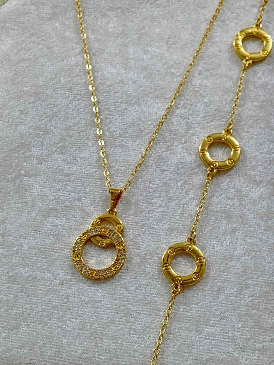 ذهب برازيلي طلاء ثابت ✨ يتوفر اساور 🌹 محابس 🌹 قلايد 🌹 يوجد خدمة توصيل 🚖


**إذا كنت صاحب هذا الإعلان وتريد حذفه لأي سبب، رجاءا أرسل رسالة إلى الدعم الفني**