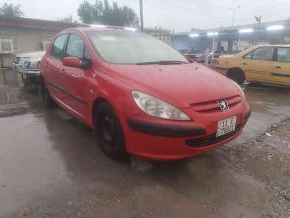 بيجو فرنسي ٢٠٠٥  السياره مكفوله بدون صبغ نضيفه جدا وجاهزه ماشيه ١٢٠ محرك كير كفاله تخم تاير تدفئه وتبريد تراي حلو وناعمه كهرباء شركه دواخل نضيفه جدا شاشه كامره ريموت كونترول سنتر لوك سنويه وهزه جديده تحويل مباشر العنوان البياع البيع المباشر السعر ٥٨ للاتصال *********** بغداد
